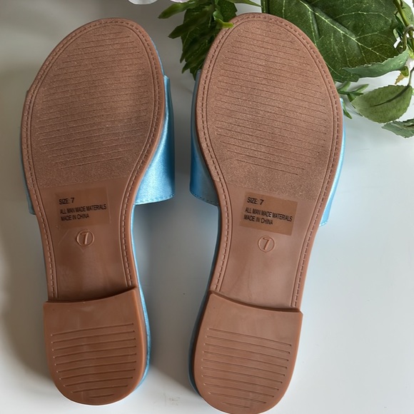 Lulu’s women sandals,size 7,color blue - Picture 6 of 6